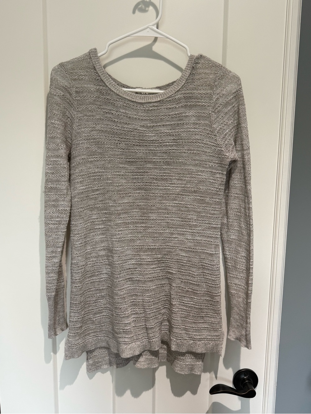 Knox Rose lace back/tie light sweater size small